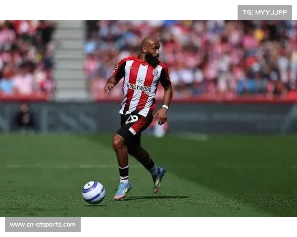 从曼联到喀麦隆队长：姆贝莫的成长与责任